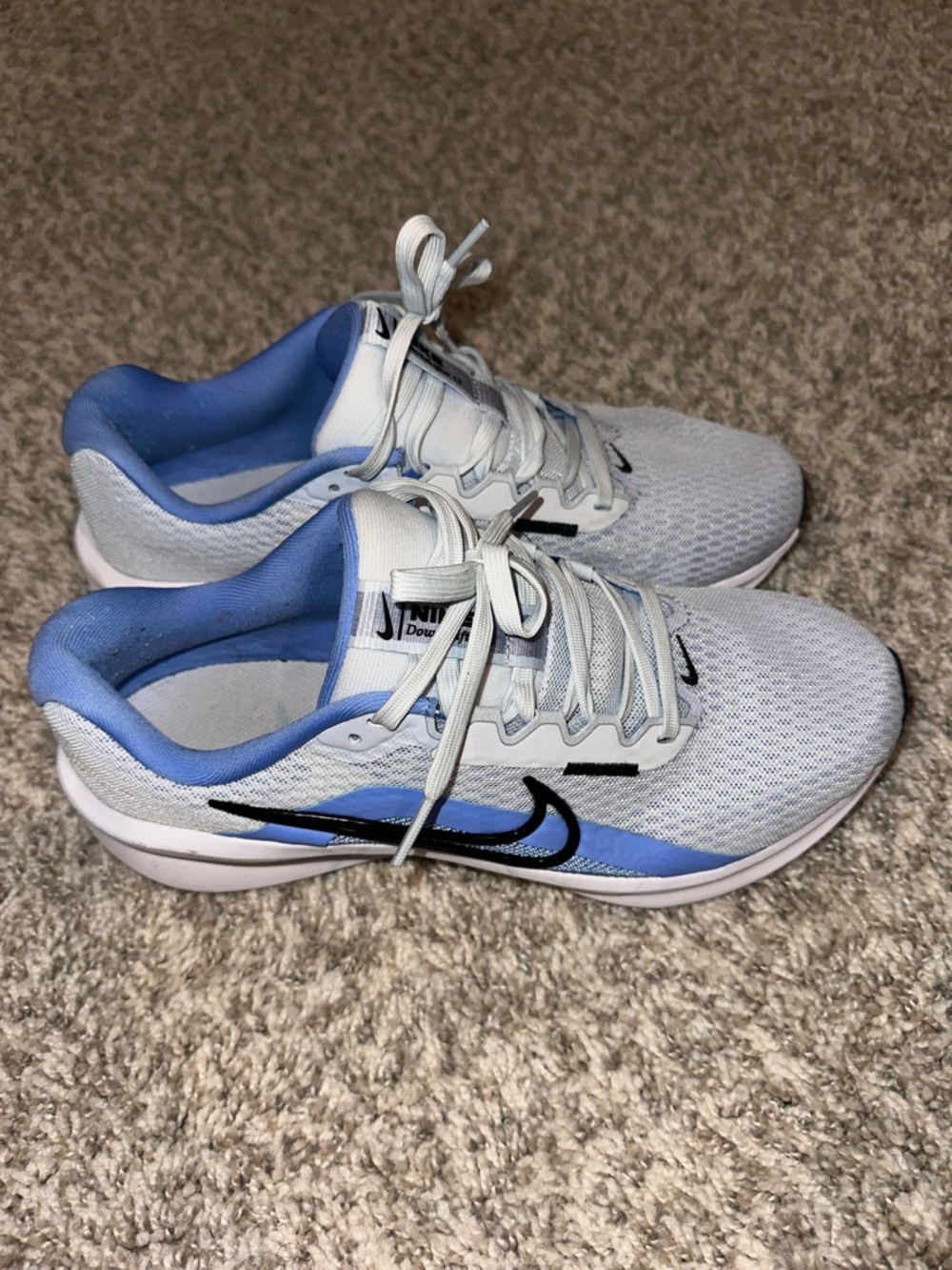 Nike Light Gray and Blue Women's Athletic Sneakers